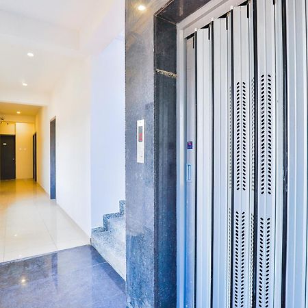 Nova Hotel New Crossroad Раджкот Экстерьер фото