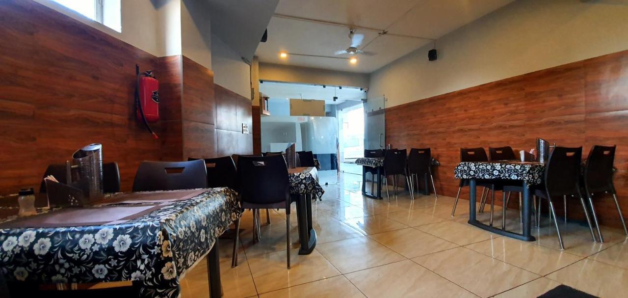 Nova Hotel New Crossroad Раджкот Экстерьер фото